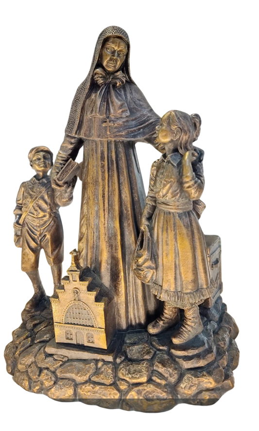 8" Cabrini with Children Brooklyn
